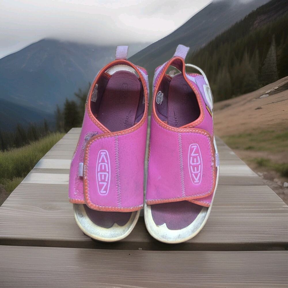 Keen Footwear Girls Knotch River Sandals Pink White 13